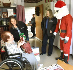 Sundale residents get visitors